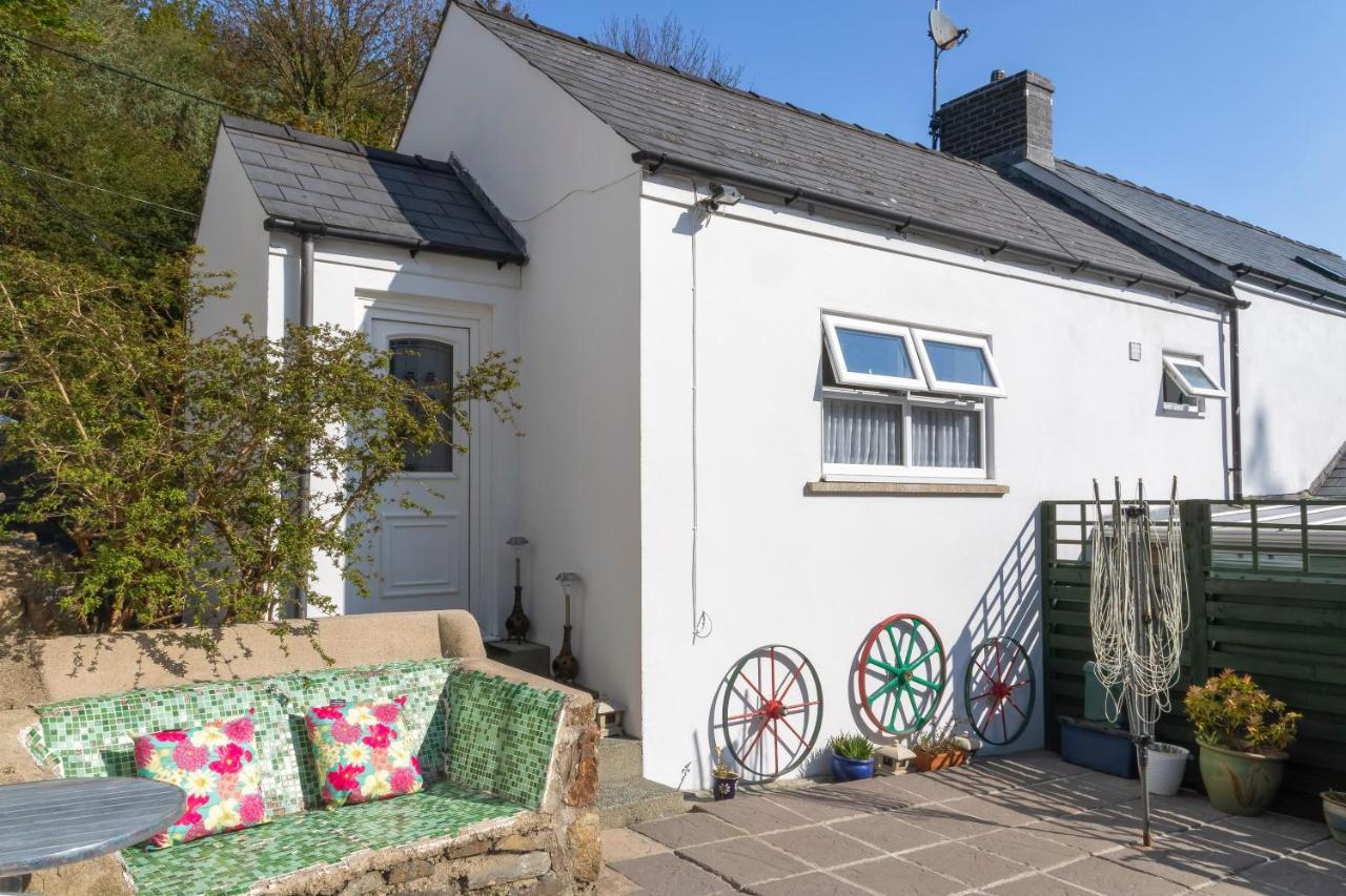 Rosebud Cottage Romantic Cottage For A Couple Fishguard Zewnętrze zdjęcie